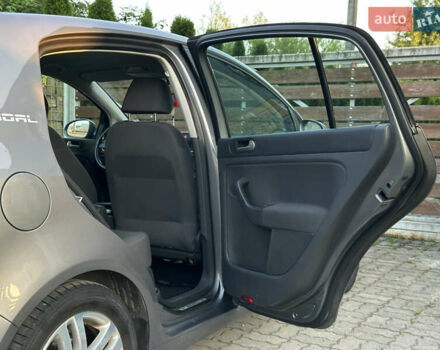 Сірий Фольксваген Golf Plus, об'ємом двигуна 1.6 л та пробігом 260 тис. км за 6799 $, фото 50 на Automoto.ua