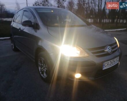 Серый Фольксваген Гольф Плюс, объемом двигателя 1.6 л и пробегом 240 тыс. км за 5999 $, фото 7 на Automoto.ua