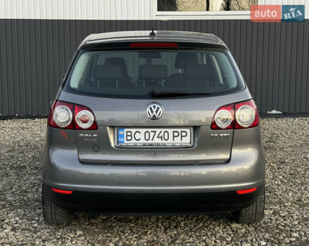 Серый Фольксваген Гольф Плюс, объемом двигателя 1.6 л и пробегом 261 тыс. км за 6550 $, фото 17 на Automoto.ua