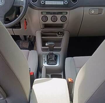 Фольксваген Гольф Плюс 2006 в Хмельницком на Automoto.ua Серый Фольксваген Гольф Плюс, объемом двигателя 1.6 л и пробегом 152 тыс. км за 7300 $, фото 10 на Automoto.ua