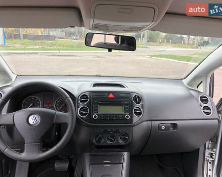 Серый Фольксваген Гольф Плюс, объемом двигателя 1.6 л и пробегом 202 тыс. км за 6800 $, фото 36 на Automoto.ua