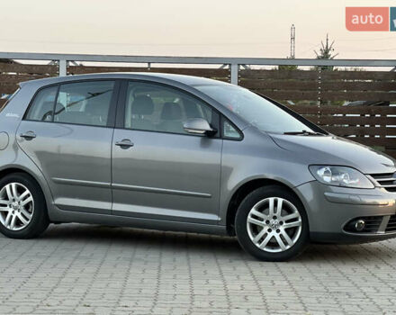 Сірий Фольксваген Golf Plus, об'ємом двигуна 1.6 л та пробігом 260 тис. км за 6799 $, фото 14 на Automoto.ua