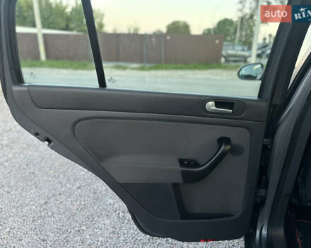 Серый Фольксваген Гольф Плюс, объемом двигателя 1.6 л и пробегом 202 тыс. км за 6500 $, фото 33 на Automoto.ua