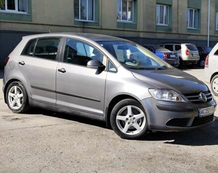 Серый Фольксваген Гольф Плюс, объемом двигателя 1.6 л и пробегом 280 тыс. км за 4650 $, фото 1 на Automoto.ua