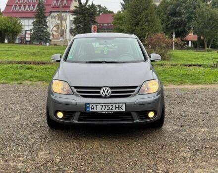 Серый Фольксваген Гольф Плюс, объемом двигателя 1.6 л и пробегом 232 тыс. км за 5900 $, фото 3 на Automoto.ua