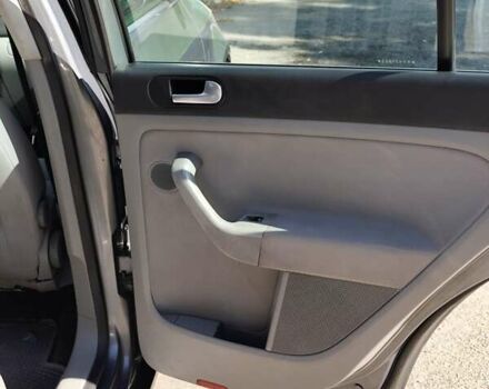 Серый Фольксваген Гольф Плюс, объемом двигателя 1.6 л и пробегом 280 тыс. км за 4650 $, фото 3 на Automoto.ua