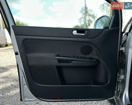 Серый Фольксваген Гольф Плюс, объемом двигателя 1.6 л и пробегом 221 тыс. км за 6400 $, фото 18 на Automoto.ua