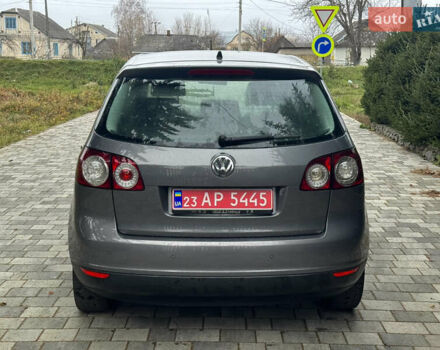 Серый Фольксваген Гольф Плюс, объемом двигателя 1.6 л и пробегом 212 тыс. км за 6200 $, фото 4 на Automoto.ua