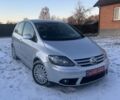 Серый Фольксваген Гольф Плюс, объемом двигателя 1.6 л и пробегом 198 тыс. км за 5100 $, фото 4 на Automoto.ua