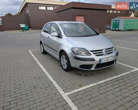 Фольксваген Гольф Плюс 2006 в Черкассах на Automoto.ua Серый Фольксваген Гольф Плюс, объемом двигателя 1.6 л и пробегом 140 тыс. км за 7500 $, фото 2 на Automoto.ua