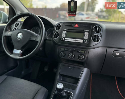 Серый Фольксваген Гольф Плюс, объемом двигателя 1.6 л и пробегом 221 тыс. км за 6400 $, фото 42 на Automoto.ua