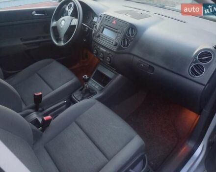 Фольксваген Гольф Плюс 2006 в Сарнах на Automoto.ua Серый Фольксваген Гольф Плюс, объемом двигателя 1.4 л и пробегом 213 тыс. км за 4999 $, фото 13 на Automoto.ua