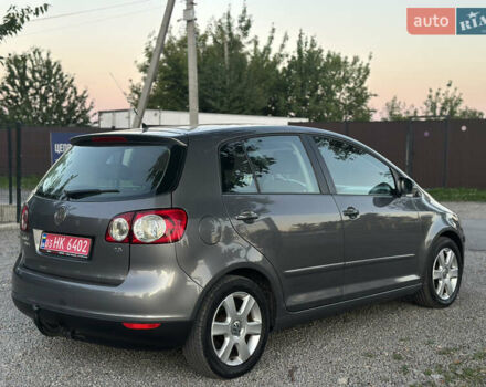 Серый Фольксваген Гольф Плюс, объемом двигателя 1.6 л и пробегом 202 тыс. км за 6500 $, фото 14 на Automoto.ua