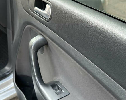 Серый Фольксваген Гольф Плюс, объемом двигателя 1.6 л и пробегом 196 тыс. км за 5299 $, фото 8 на Automoto.ua