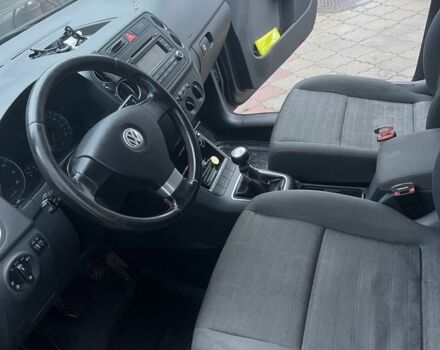 Серый Фольксваген Гольф Плюс, объемом двигателя 1.6 л и пробегом 190 тыс. км за 4900 $, фото 7 на Automoto.ua