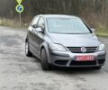 Серый Фольксваген Гольф Плюс, объемом двигателя 1.4 л и пробегом 226 тыс. км за 5300 $, фото 2 на Automoto.ua