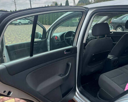 Серый Фольксваген Гольф Плюс, объемом двигателя 1.6 л и пробегом 250 тыс. км за 5300 $, фото 5 на Automoto.ua