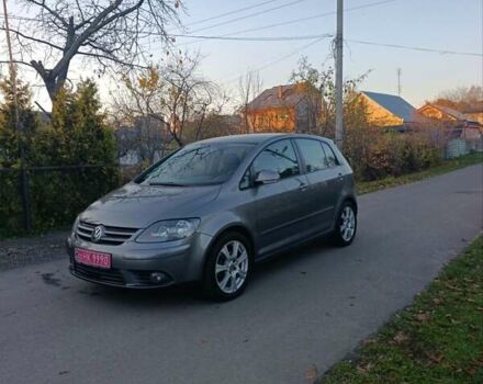 Серый Фольксваген Гольф Плюс, объемом двигателя 1.6 л и пробегом 217 тыс. км за 7400 $, фото 9 на Automoto.ua