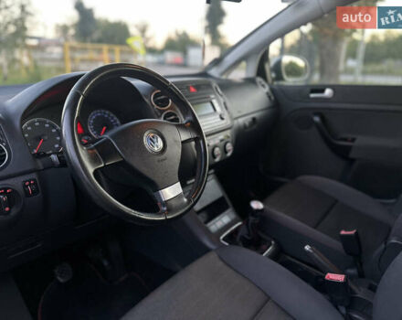 Серый Фольксваген Гольф Плюс, объемом двигателя 1.6 л и пробегом 202 тыс. км за 6500 $, фото 24 на Automoto.ua