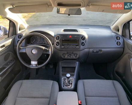 Серый Фольксваген Гольф Плюс, объемом двигателя 1.97 л и пробегом 293 тыс. км за 7400 $, фото 11 на Automoto.ua