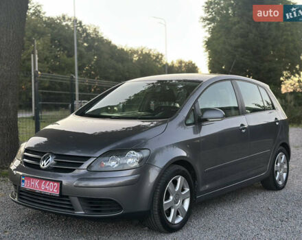 Серый Фольксваген Гольф Плюс, объемом двигателя 1.6 л и пробегом 202 тыс. км за 6500 $, фото 8 на Automoto.ua