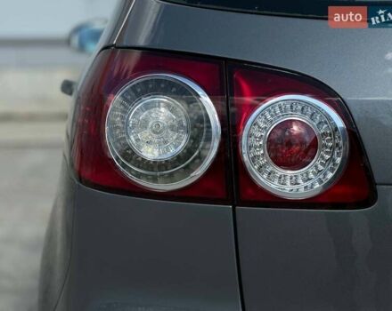 Серый Фольксваген Гольф Плюс, объемом двигателя 1.39 л и пробегом 212 тыс. км за 5500 $, фото 10 на Automoto.ua