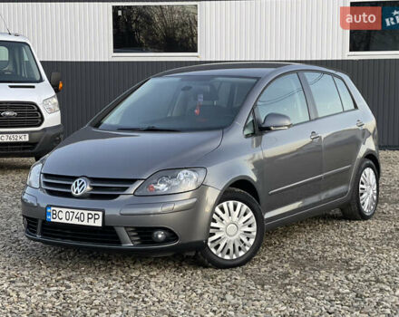 Серый Фольксваген Гольф Плюс, объемом двигателя 1.6 л и пробегом 261 тыс. км за 6550 $, фото 5 на Automoto.ua