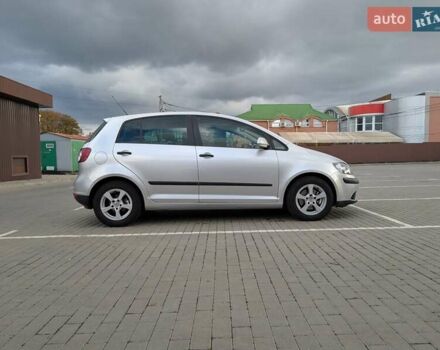 Фольксваген Гольф Плюс 2006 в Черкассах на Automoto.ua Серый Фольксваген Гольф Плюс, объемом двигателя 1.6 л и пробегом 140 тыс. км за 7500 $, фото 4 на Automoto.ua