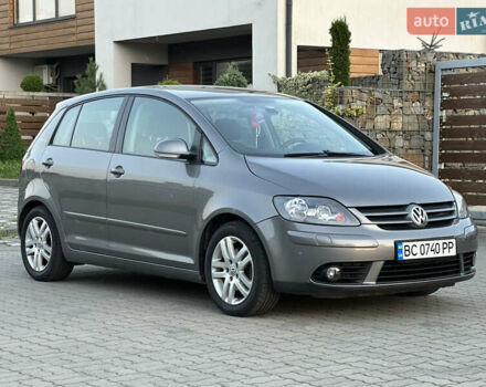 Сірий Фольксваген Golf Plus, об'ємом двигуна 1.6 л та пробігом 260 тис. км за 6799 $, фото 23 на Automoto.ua