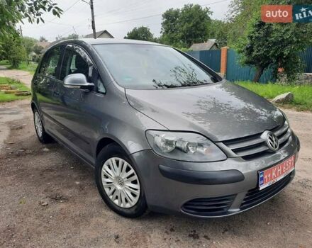 Серый Фольксваген Гольф Плюс, объемом двигателя 1.6 л и пробегом 212 тыс. км за 6100 $, фото 6 на Automoto.ua