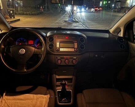 Серый Фольксваген Гольф Плюс, объемом двигателя 1.9 л и пробегом 306 тыс. км за 6600 $, фото 6 на Automoto.ua