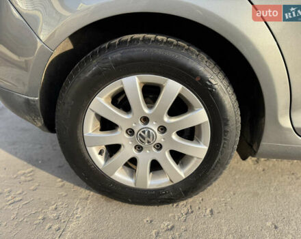 Серый Фольксваген Гольф Плюс, объемом двигателя 1.4 л и пробегом 174 тыс. км за 5650 $, фото 26 на Automoto.ua