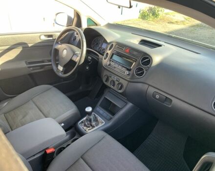 Серый Фольксваген Гольф Плюс, объемом двигателя 2 л и пробегом 292 тыс. км за 7350 $, фото 6 на Automoto.ua