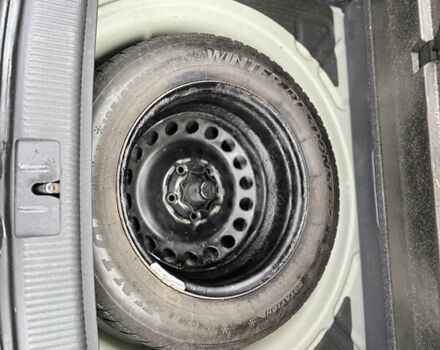 Серый Фольксваген Гольф Плюс, объемом двигателя 1.4 л и пробегом 226 тыс. км за 5300 $, фото 60 на Automoto.ua