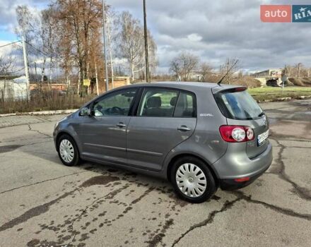 Серый Фольксваген Гольф Плюс, объемом двигателя 1.4 л и пробегом 227 тыс. км за 5500 $, фото 9 на Automoto.ua