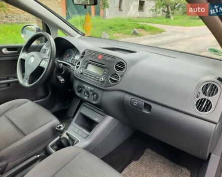 Серый Фольксваген Гольф Плюс, объемом двигателя 1.6 л и пробегом 212 тыс. км за 6100 $, фото 23 на Automoto.ua