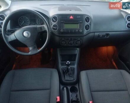 Фольксваген Гольф Плюс 2006 в Сарнах на Automoto.ua Серый Фольксваген Гольф Плюс, объемом двигателя 1.4 л и пробегом 213 тыс. км за 4999 $, фото 16 на Automoto.ua