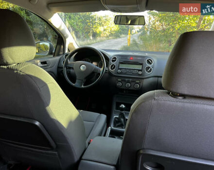 Серый Фольксваген Гольф Плюс, объемом двигателя 1.39 л и пробегом 192 тыс. км за 5800 $, фото 5 на Automoto.ua