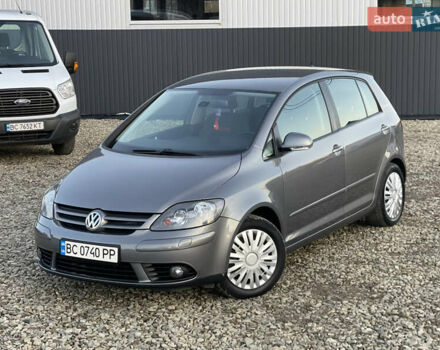 Серый Фольксваген Гольф Плюс, объемом двигателя 1.6 л и пробегом 261 тыс. км за 6550 $, фото 4 на Automoto.ua