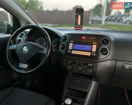 Серый Фольксваген Гольф Плюс, объемом двигателя 1.6 л и пробегом 202 тыс. км за 6500 $, фото 48 на Automoto.ua