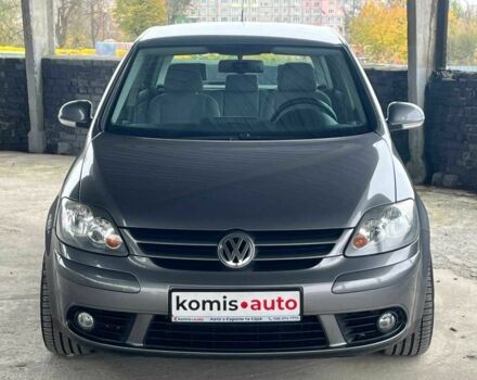 Серый Фольксваген Гольф Плюс, объемом двигателя 1.6 л и пробегом 177 тыс. км за 7199 $, фото 7 на Automoto.ua