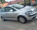 Фольксваген Гольф Плюс 2006 в Сарнах на Automoto.ua Серый Фольксваген Гольф Плюс, объемом двигателя 1.4 л и пробегом 213 тыс. км за 4999 $, фото 4 на Automoto.ua