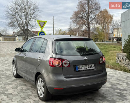 Серый Фольксваген Гольф Плюс, объемом двигателя 1.6 л и пробегом 212 тыс. км за 5550 $, фото 3 на Automoto.ua