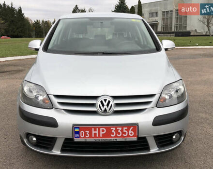 Серый Фольксваген Гольф Плюс, объемом двигателя 1.6 л и пробегом 202 тыс. км за 6800 $, фото 1 на Automoto.ua