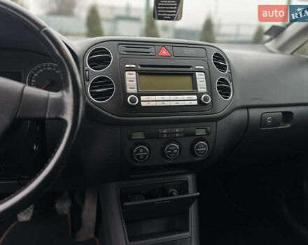 Сірий Фольксваген Golf Plus, об'ємом двигуна 1.6 л та пробігом 202 тис. км за 6500 $, фото 24 на Automoto.ua