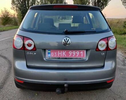 Серый Фольксваген Гольф Плюс, объемом двигателя 1.6 л и пробегом 175 тыс. км за 5800 $, фото 12 на Automoto.ua