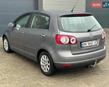 Серый Фольксваген Гольф Плюс, объемом двигателя 1.6 л и пробегом 215 тыс. км за 5499 $, фото 5 на Automoto.ua