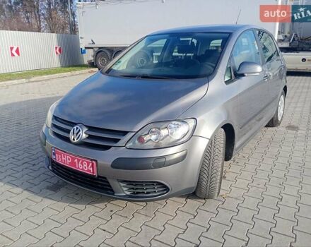 Сірий Фольксваген Golf Plus, об'ємом двигуна 1.6 л та пробігом 206 тис. км за 5700 $, фото 1 на Automoto.ua