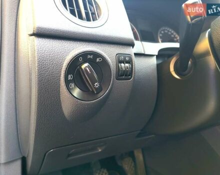 Сірий Фольксваген Golf Plus, об'ємом двигуна 1.4 л та пробігом 247 тис. км за 5100 $, фото 54 на Automoto.ua