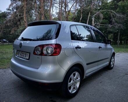 Серый Фольксваген Гольф Плюс, объемом двигателя 1.6 л и пробегом 202 тыс. км за 4499 $, фото 6 на Automoto.ua